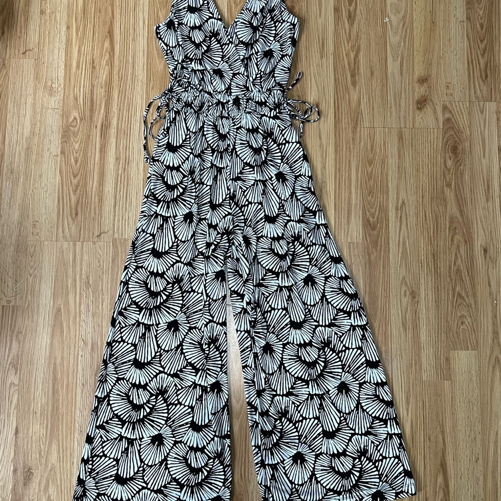 Tommy Bahama Monochrome Floral Jumpsuit